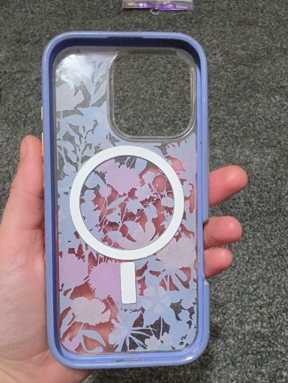 iPhone 16 Pro Floral Otterbox - Picture 3 of 5
